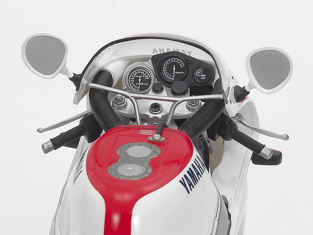 Tamiya Yamaha FZR750R OW01 Superbike 1:12 Plastic Model Kit 14058